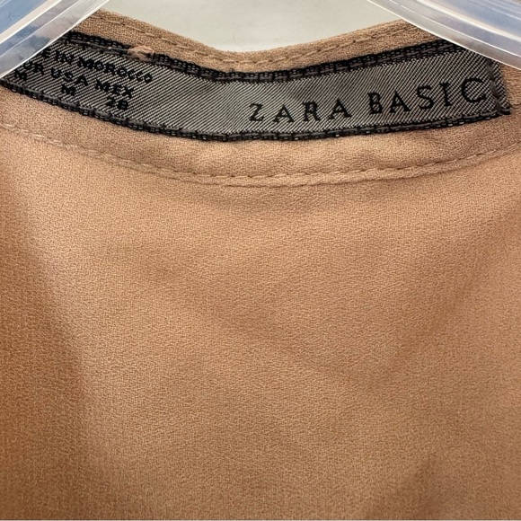 Zara Basic Women’s Ruffle PleatFront Button Blouse Tan Polyester Workwear Size M - Picture 3 of 7